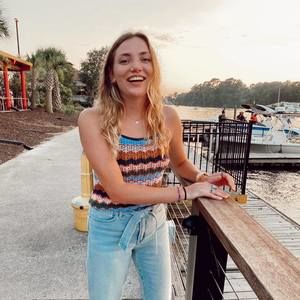 Meet your Posher, Caroline